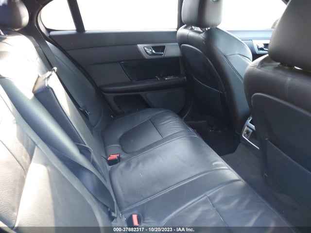 2015 JAGUAR XF SAJWJ0FF9F8U53077 Photo 7
