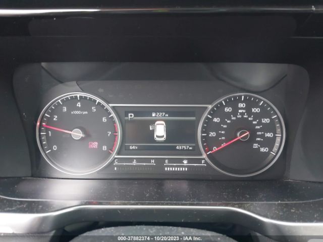 5XYRGDLC0NG084130 KIA SORENTO LX