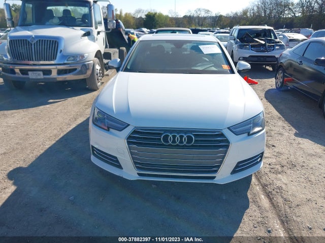 WAUGNAF48HN058143 Audi A4 PREMIUM