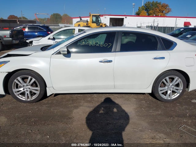 2013 NISSAN ALTIMA 3.5 SL VIN: 1N4BL3APXDC243239