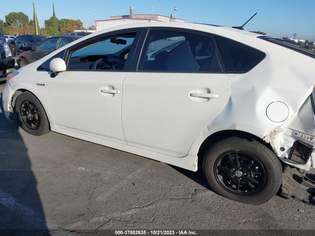 Toyota Prius Four/five/three/one/two 2014 JTDKN3DUXE1818135 Image 14