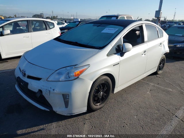 Toyota Prius Four/five/three/one/two 2014 JTDKN3DUXE1818135 Image 2