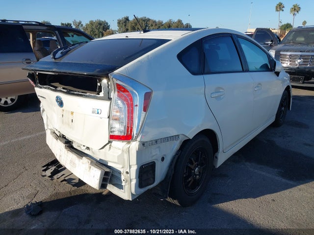 Toyota Prius Four/five/three/one/two 2014 JTDKN3DUXE1818135 Image 4