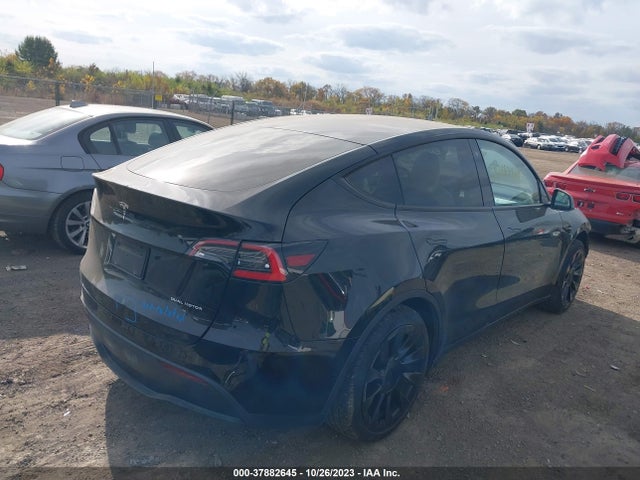 5YJYGDEE8MF060951 Tesla Model Y Long Range