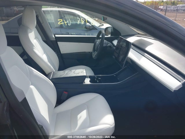 5YJYGDEE8MF060951 Tesla Model Y Long Range