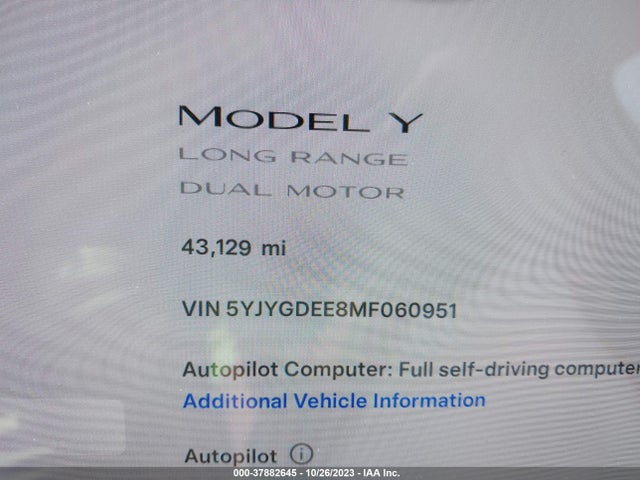 5YJYGDEE8MF060951 Tesla Model Y Long Range