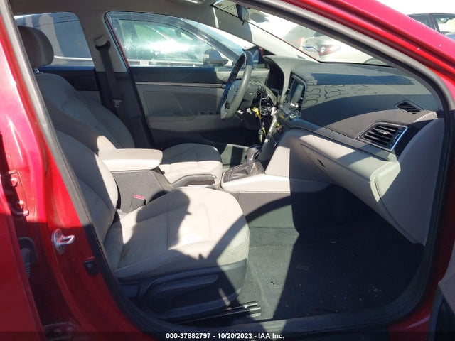 2018 HYUNDAI ELANTRA SEL VIN: 5NPD84LF0JH242941
