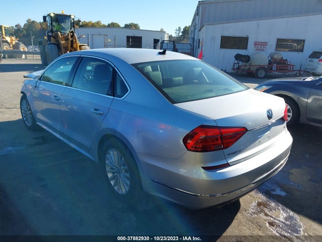 1VWBS7A36GC042862 Volkswagen Passat 1.8t Se