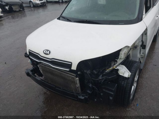 KNDJN2A23K7006497 KIA Soul Base