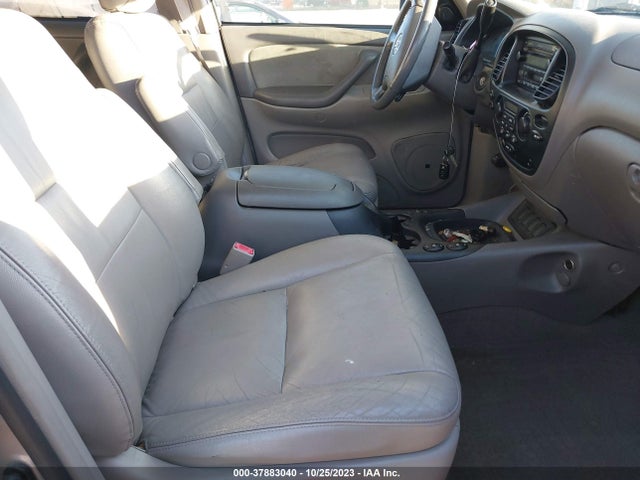 2005 TOYOTA SEQUOIA SR5 VIN: 5TDBT44AX5S234791