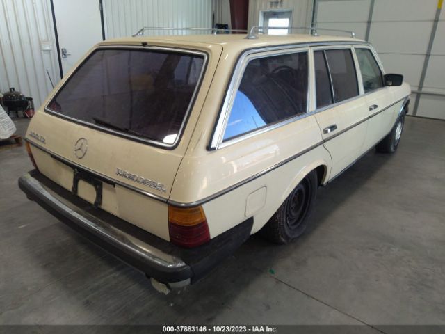 1982 MERCEDES-BENZ 300 WDBAB93A9CN007820 Photo 3