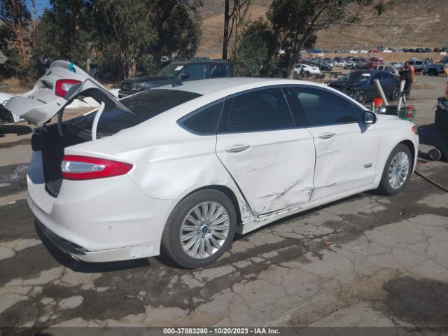 3FA6P0SU1ER316588 Ford Fusion Energi Titanium