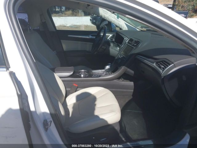 3FA6P0SU1ER316588 Ford Fusion Energi Titanium