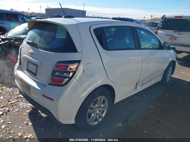 Chevrolet SONIC LT 2017 1G1JG6SH9H4151910 Image 4