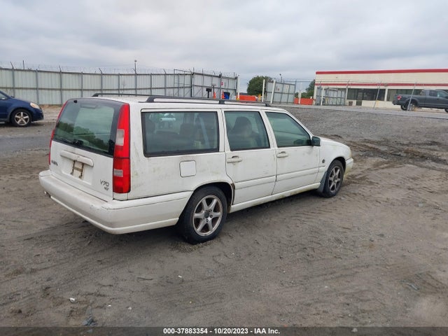 2000 VOLVO V70 VIN: YV1LW56D8Y2639711
