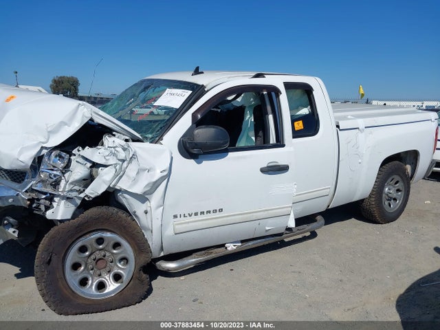 2013 CHEVROLET SILVERADO 1500 LT VIN: 1GCRCSEA3DZ226062