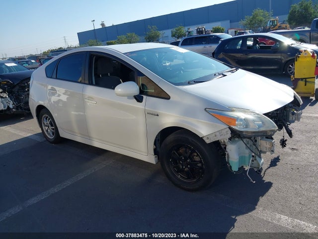 Toyota Prius Four 2015 JTDKN3DU8F0438069 Image 1