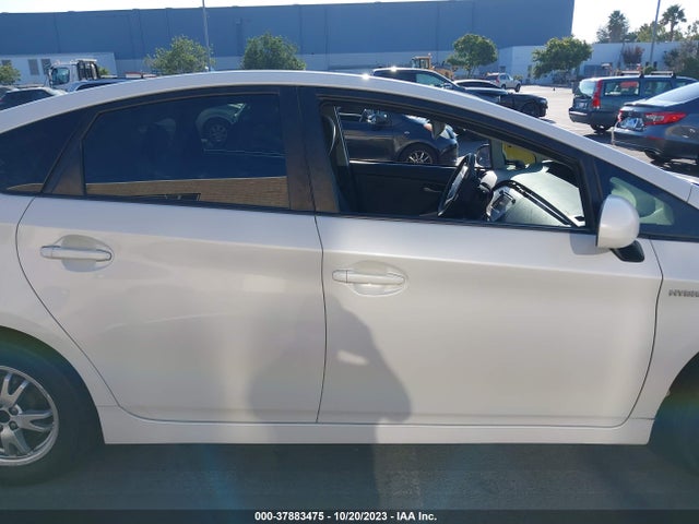 Toyota Prius Four 2015 JTDKN3DU8F0438069 Image 14