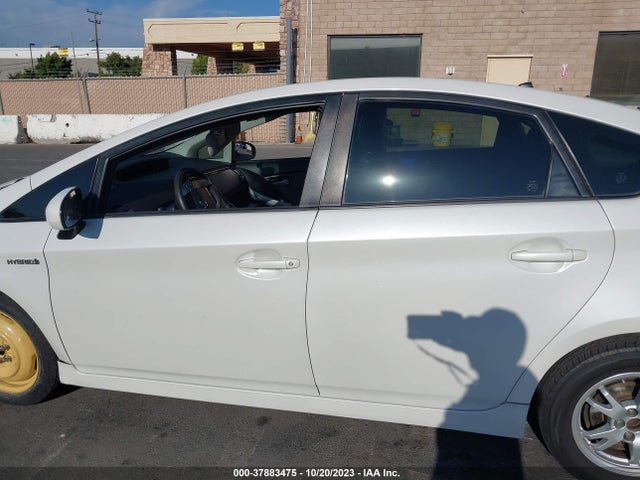 Toyota Prius Four 2015 JTDKN3DU8F0438069 Image 15