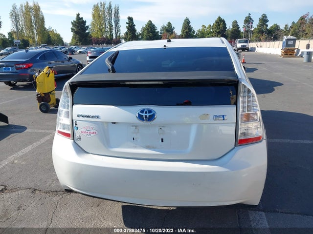 Toyota Prius Four 2015 JTDKN3DU8F0438069 Image 17