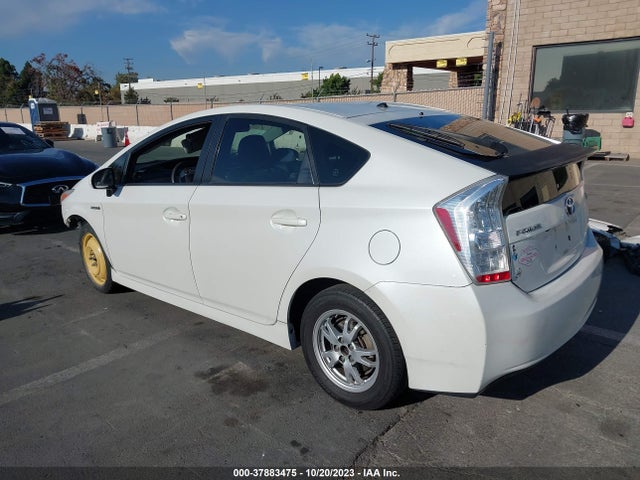 Toyota Prius Four 2015 JTDKN3DU8F0438069 Image 3