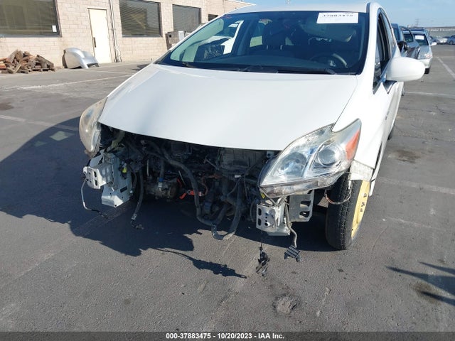Toyota Prius Four 2015 JTDKN3DU8F0438069 Image 6