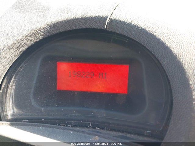 2004 PONTIAC GRAND PRIX GT1 VIN: 2G2WP522941296829