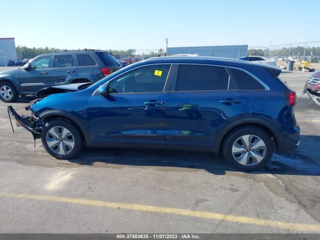KNDCB3LC4K5242214 KIA NIRO LX