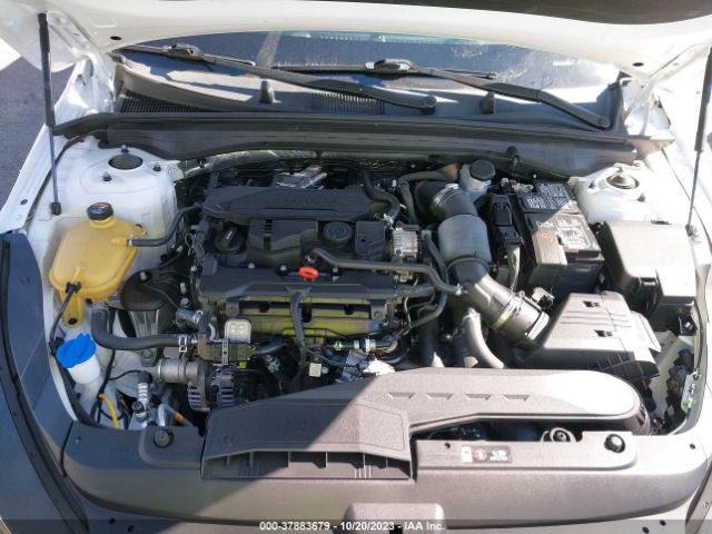 5XXG14J2XNG084143 KIA K5 LXS