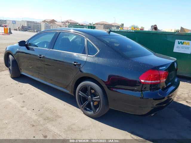 1VWAT7A30FC099775 Volkswagen Passat 1.8t Wolfsburg Ed