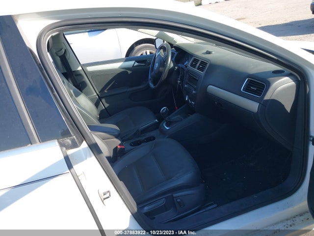 3VWD17AJXEM356908 Volkswagen Jetta Sedan Se W/connectivity