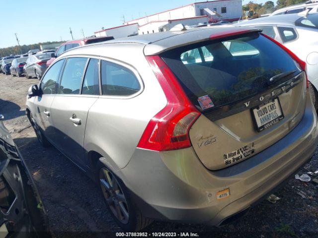 2016 VOLVO V60 YV140MEK2G1306067 Photo 2