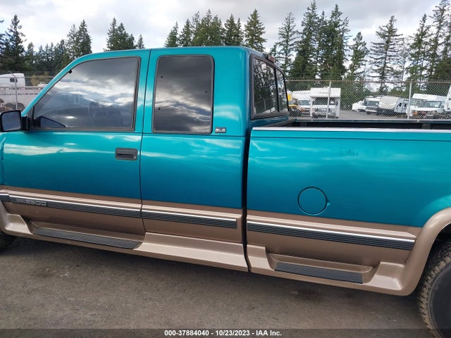1996 GMC SIERRA C2500 VIN: 1GTGC29R8TE525530