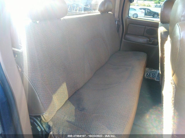 2000 CHEVROLET SILVERADO 1500 VIN: 2GCEC19W0Y1327444