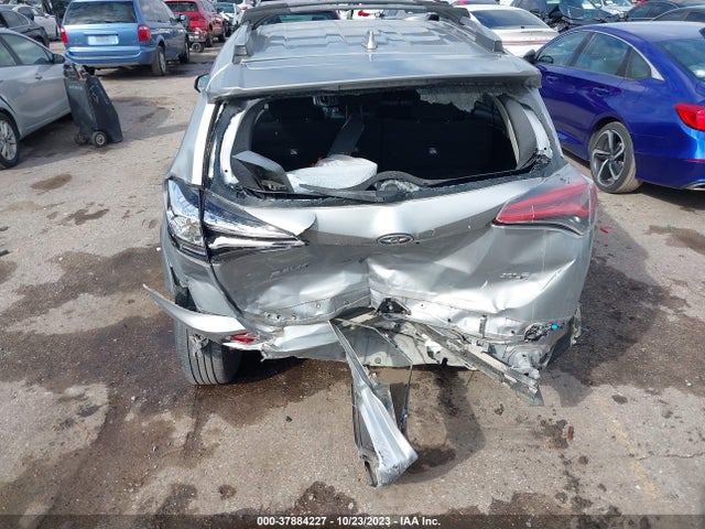 2018 TOYOTA RAV4 XLE VIN: 2T3WFREVXJW522617