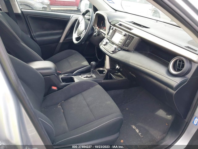 2018 TOYOTA RAV4 XLE VIN: 2T3WFREVXJW522617