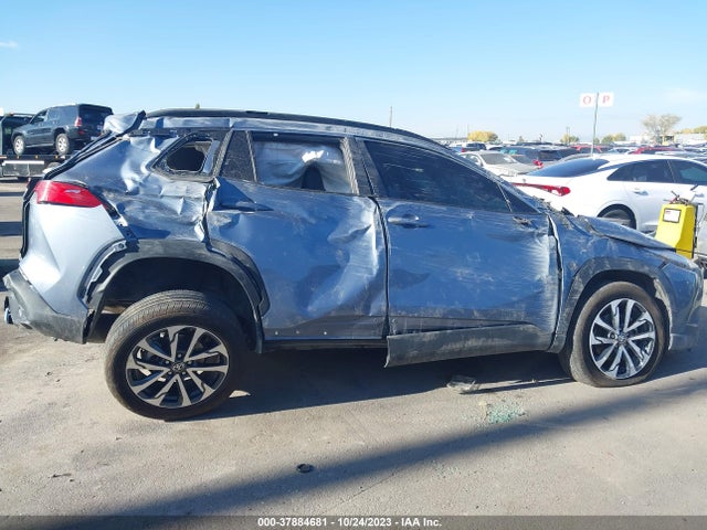 Toyota Corolla Cross Xle 2022 7MUDAAAG8NV022211 Image 13