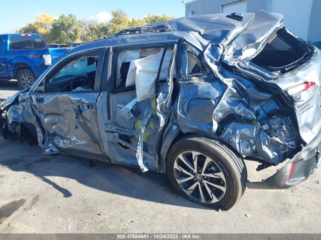 Toyota Corolla Cross Xle 2022 7MUDAAAG8NV022211 Image 14