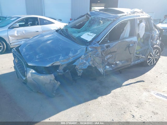 Toyota Corolla Cross Xle 2022 7MUDAAAG8NV022211 Image 2