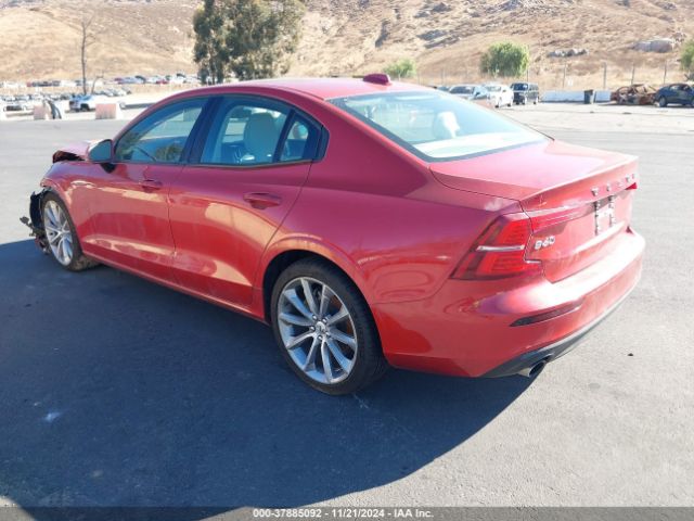 7JR102FK5KG001679 Volvo S60 T5 Momentum