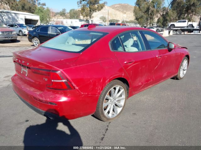 7JR102FK5KG001679 Volvo S60 T5 Momentum