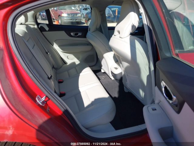 7JR102FK5KG001679 Volvo S60 T5 Momentum