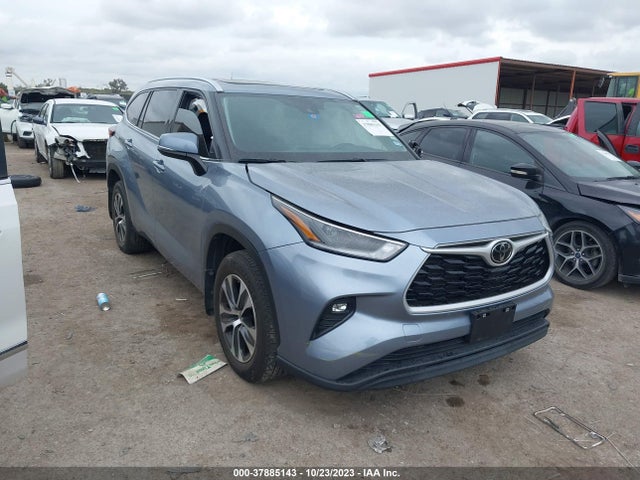 2021 TOYOTA HIGHLANDER XLE VIN: 5TDGZRBHXMS133430