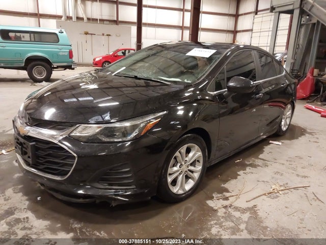Chevrolet CRUZE LT 2019 1G1BE5SM8K7143854 Image 2