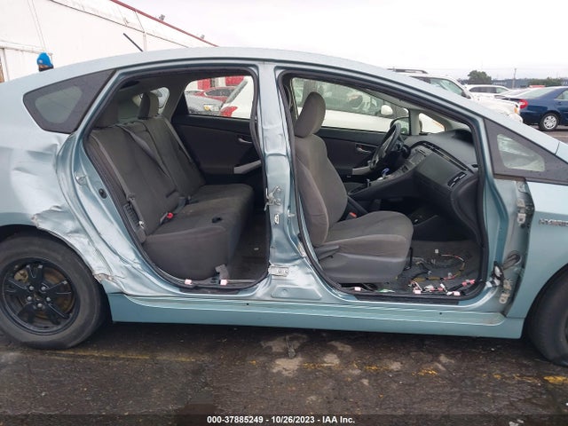 2014 TOYOTA PRIUS TWO VIN: JTDKN3DU0E1746121