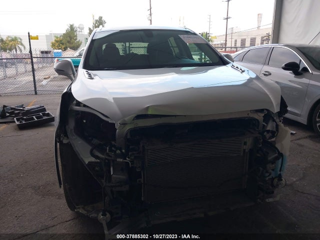 2019 BUICK ENVISION AWD ESSENCE VIN: LRBFX2SA0KD017558