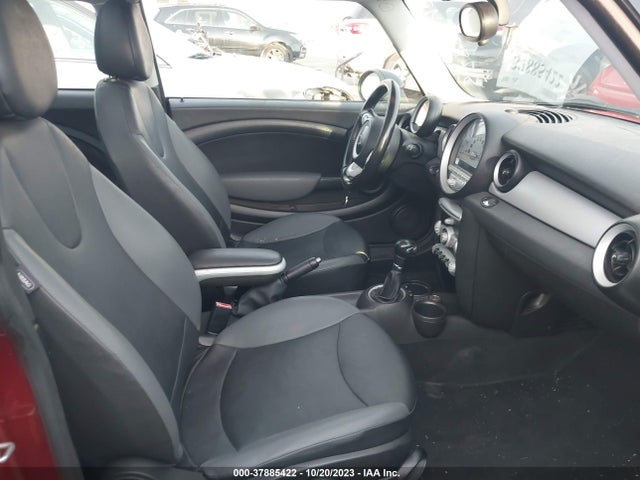 2010 MINI COOPER CLUBMAN WMWML3C5XATX38192 Photo 4