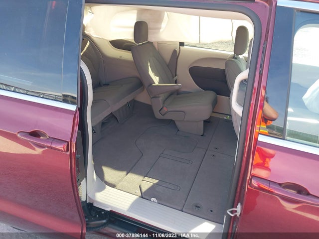 2C4RC1CG8MR579361 Chrysler Voyager Lx