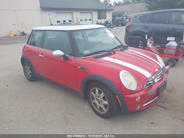 2006 MINI COOPER HARDTOP WMWRC33576TK65896 Photo 0