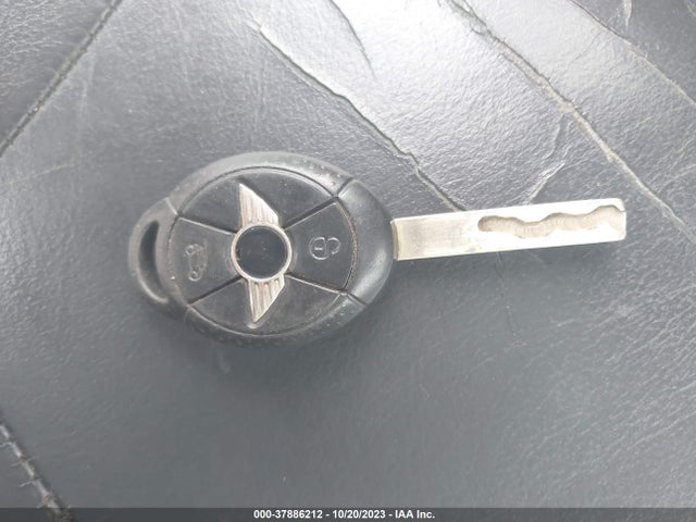 2006 MINI COOPER HARDTOP WMWRC33576TK65896 Photo 10